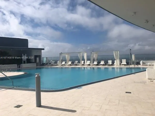 1000 Brickell Plz, #3114