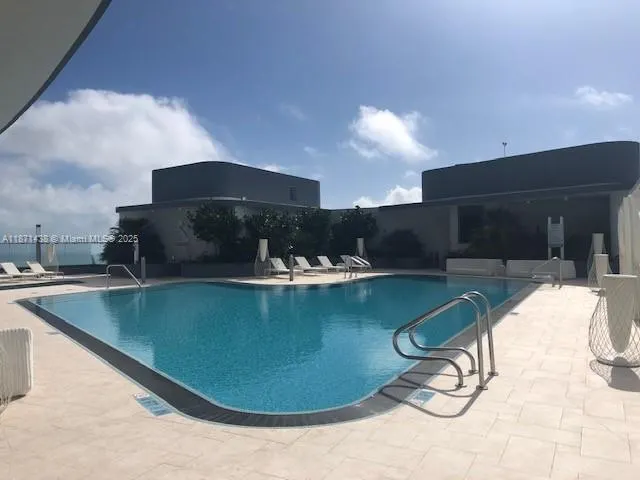 1000 Brickell Plz, #3114