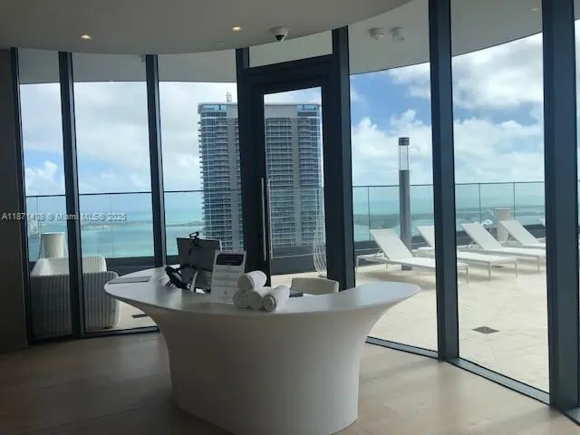 1000 Brickell Plz, #3114