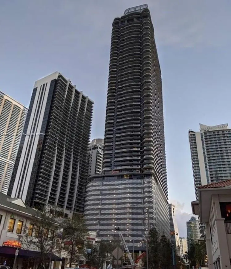 1000 Brickell Plz, #3114