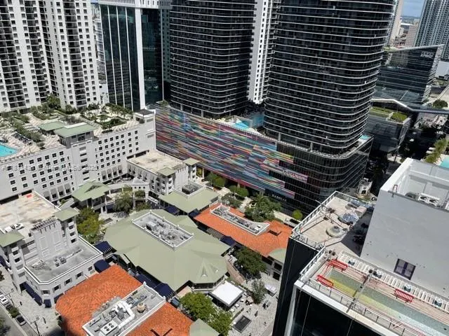 1000 Brickell Plz, #3114