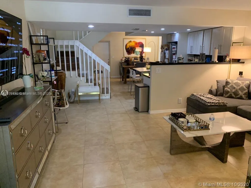 20200 W Country Club Dr, #104