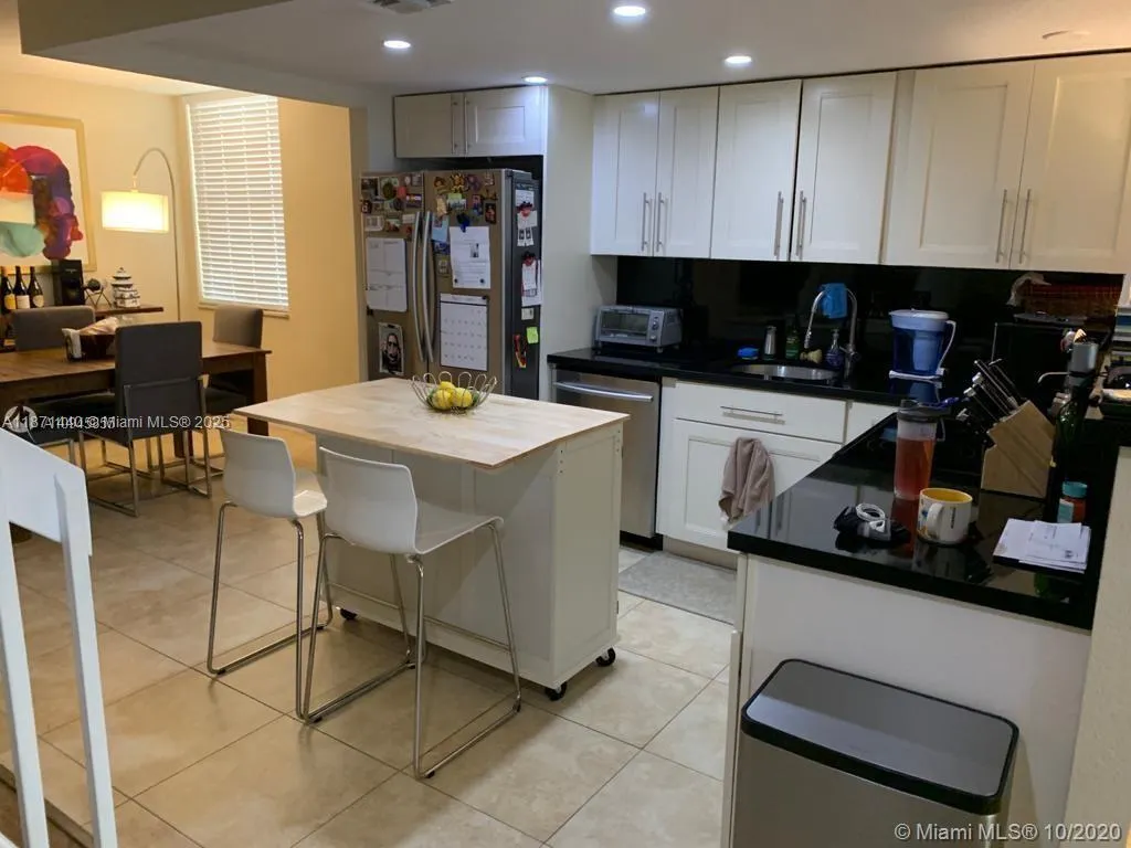 20200 W Country Club Dr, #104