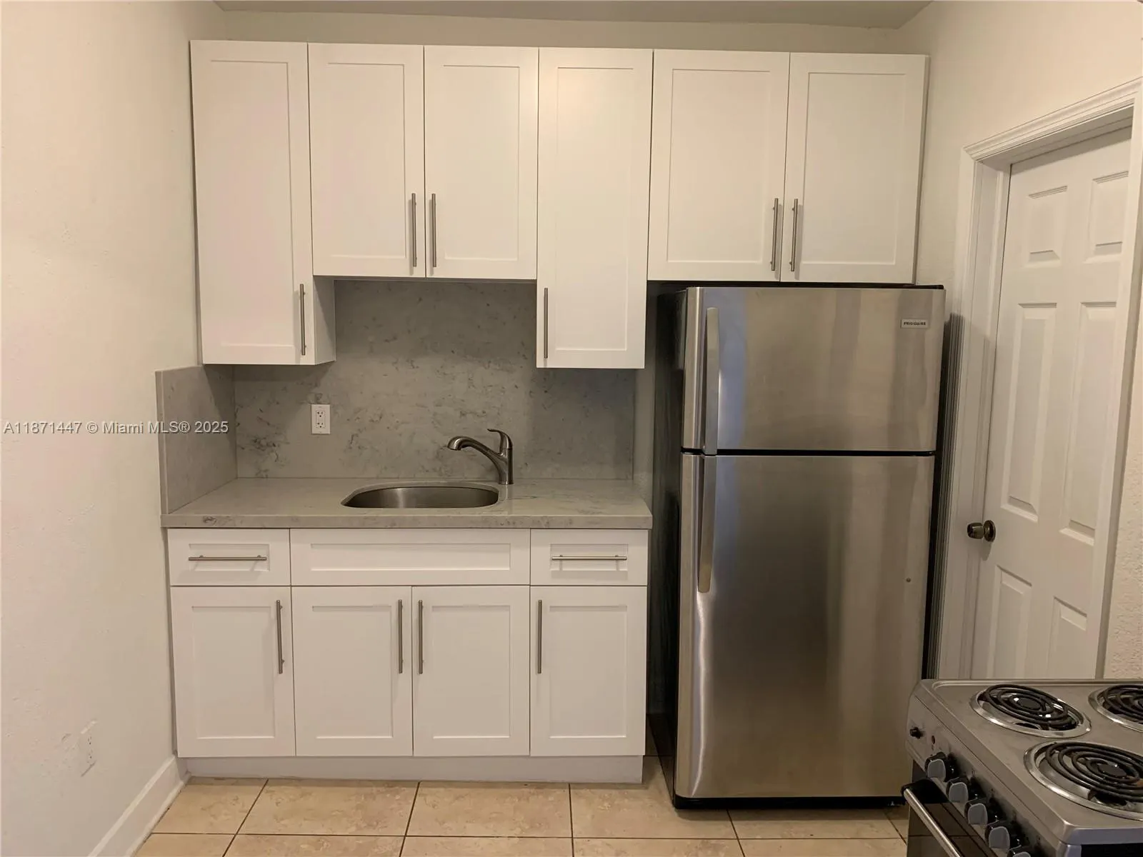 712 SW 56 AV, #6
