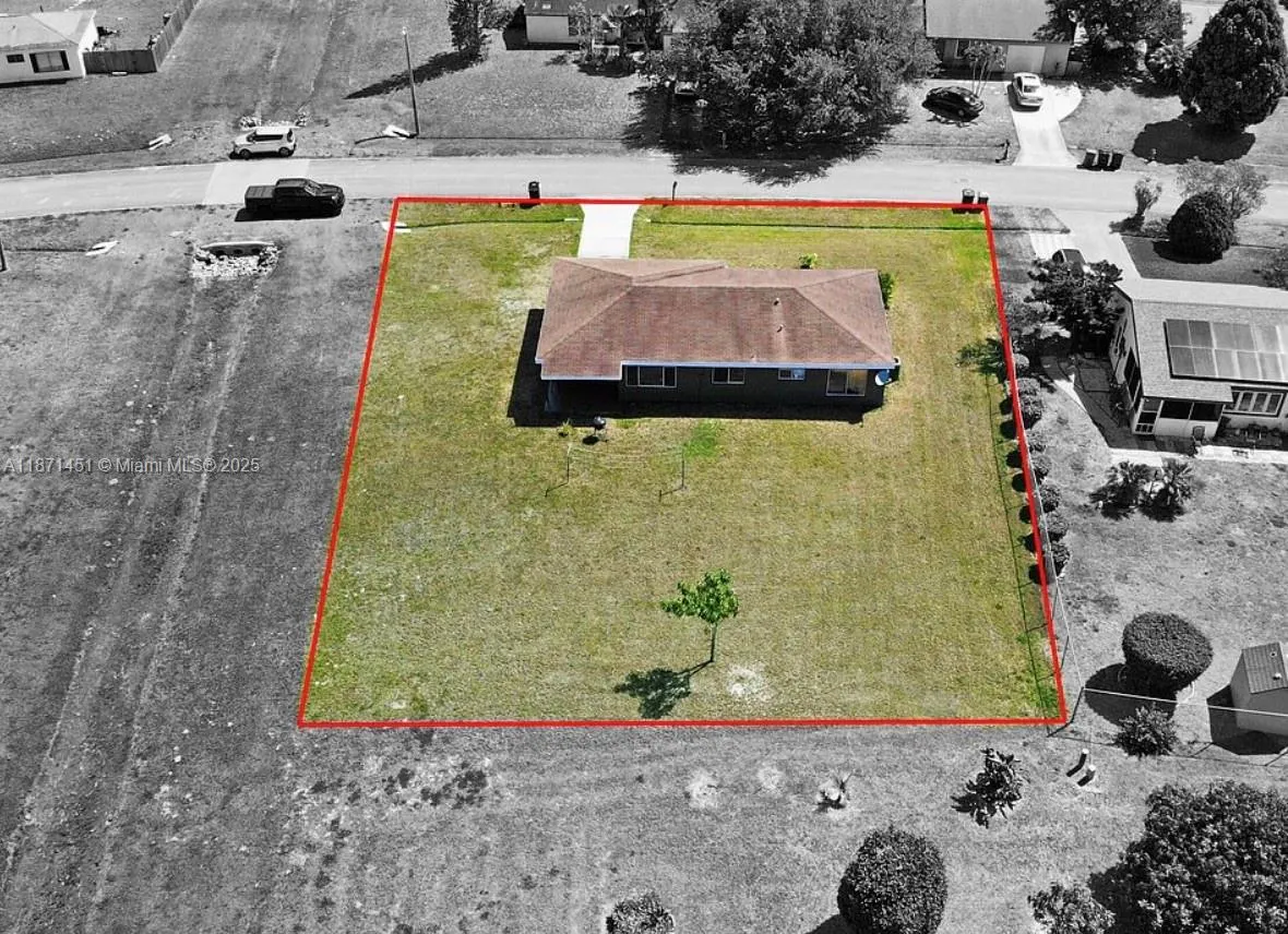 250 SW Homeland Rd