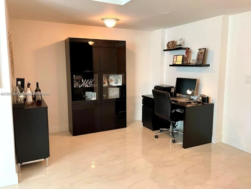 350 S Miami Ave, #1808