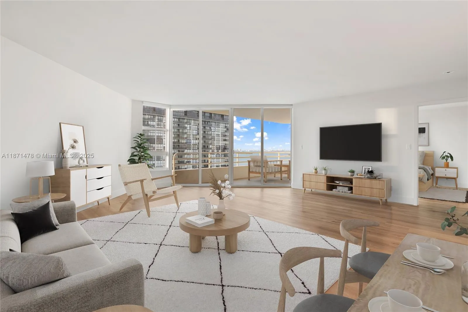 555 NE 34th St, #2110