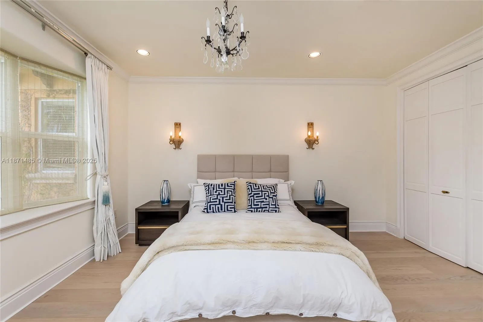 104 Paloma Dr