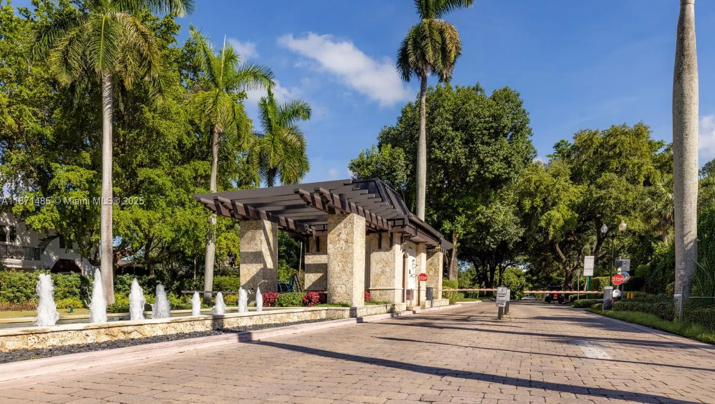 104 Paloma Dr