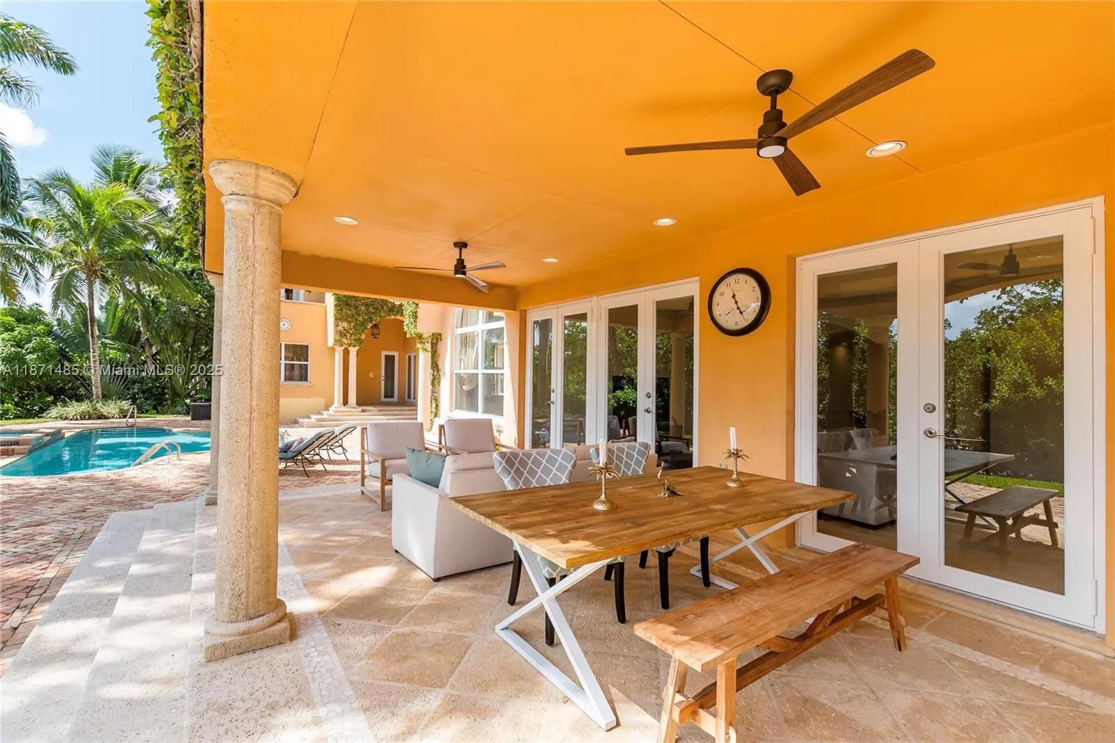 104 Paloma Dr