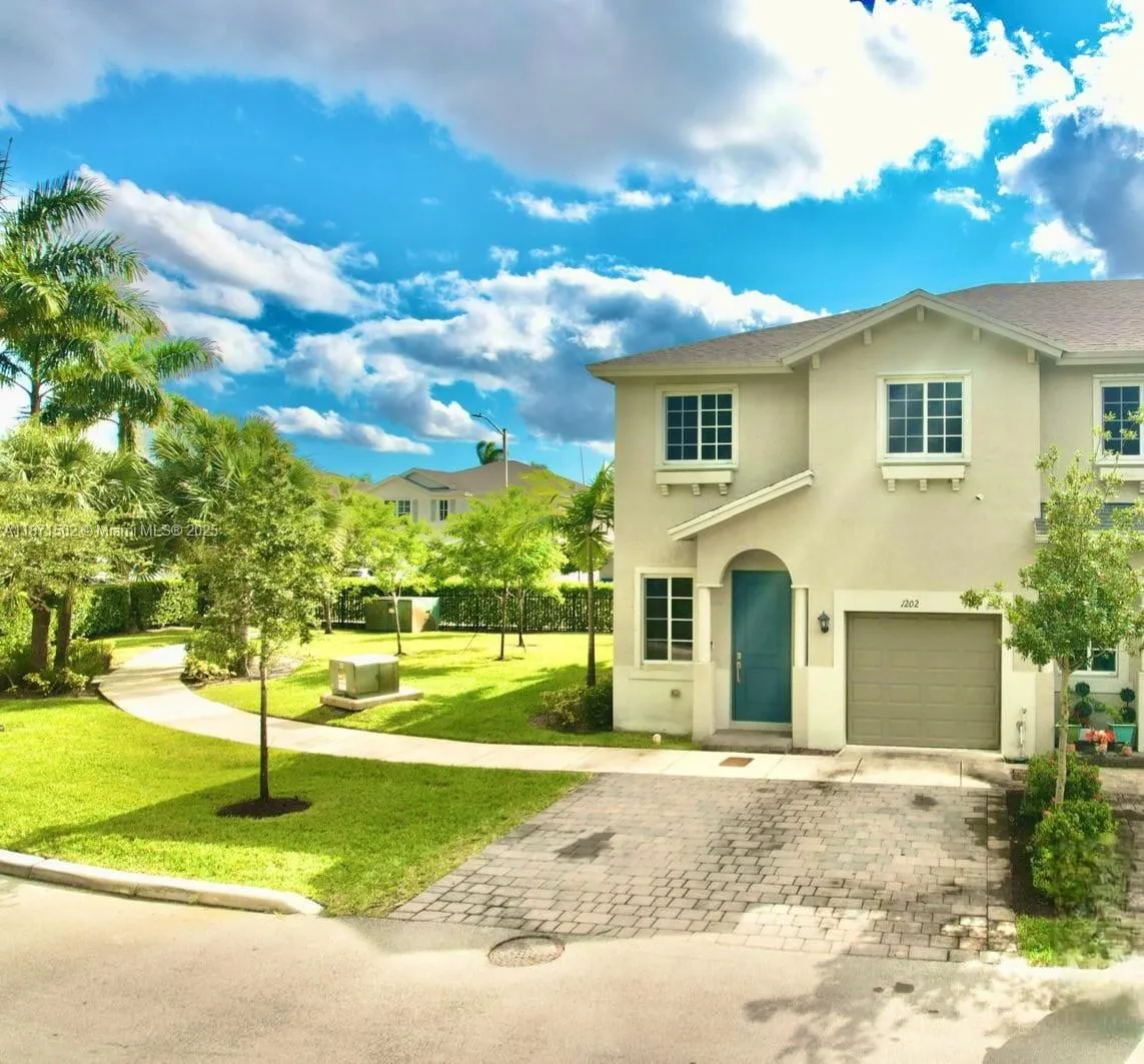 1202 NW 208th Ter, #1202