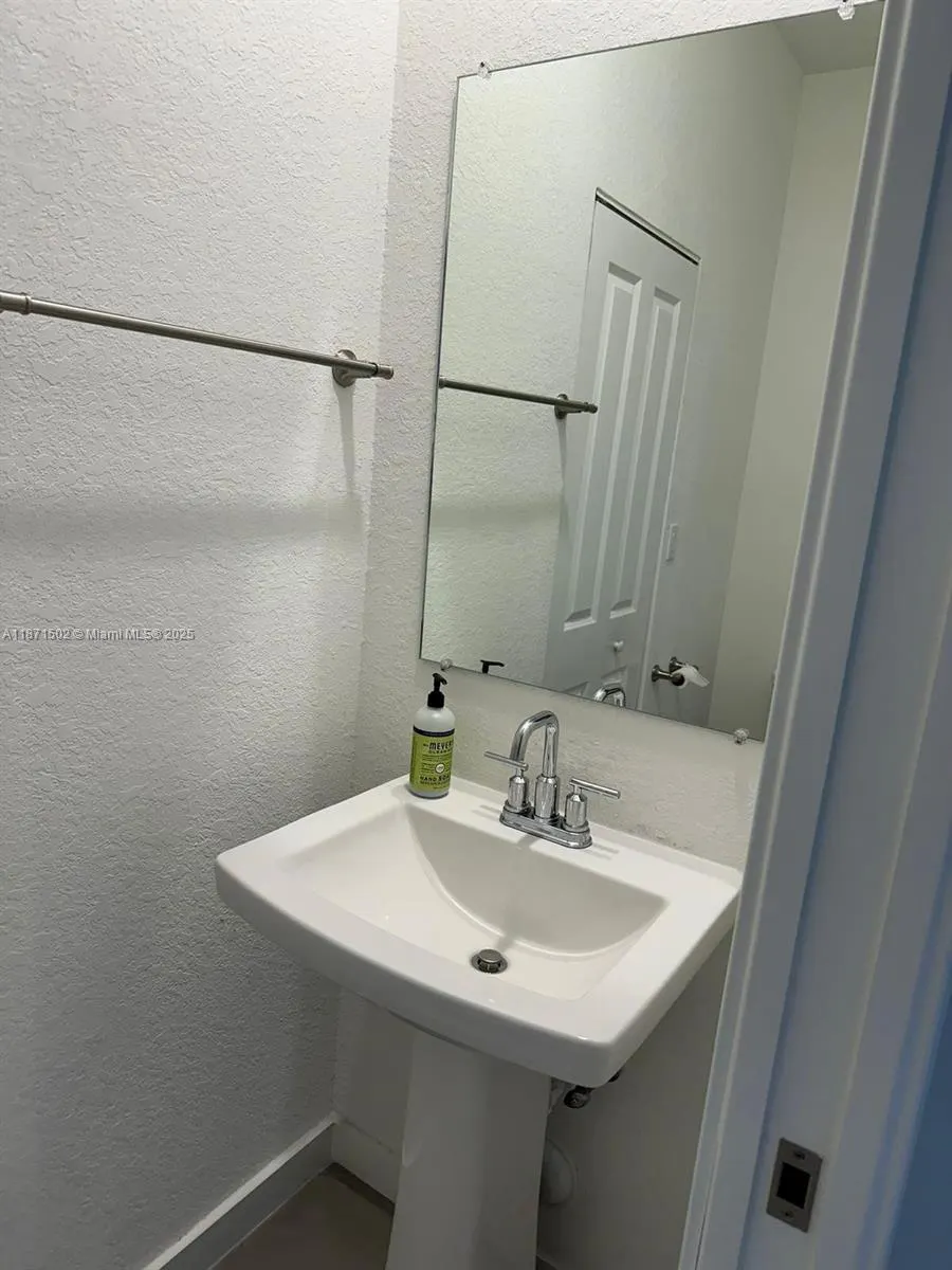 1202 NW 208th Ter, #1202