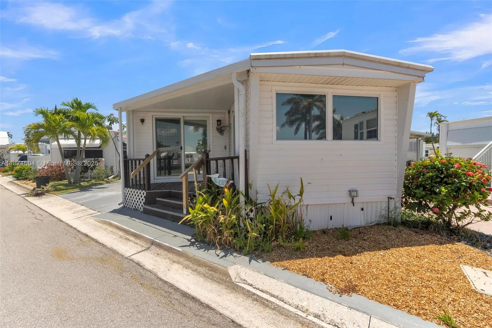 204 Flamingo Dr