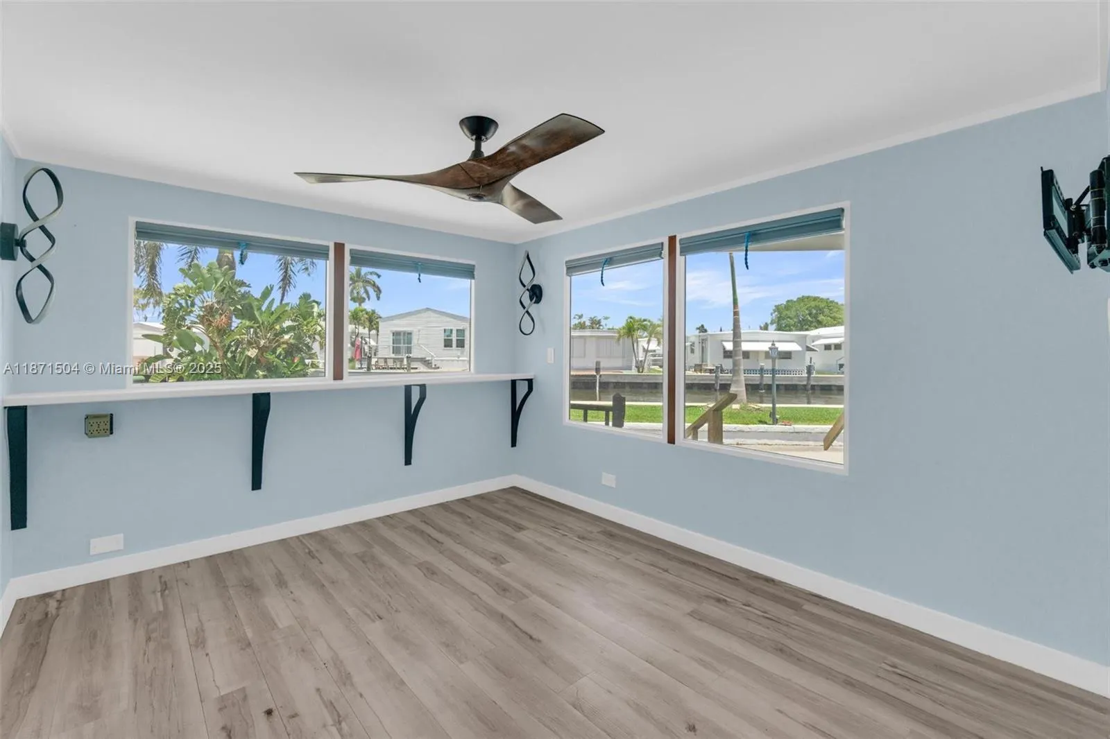 204 Flamingo Dr