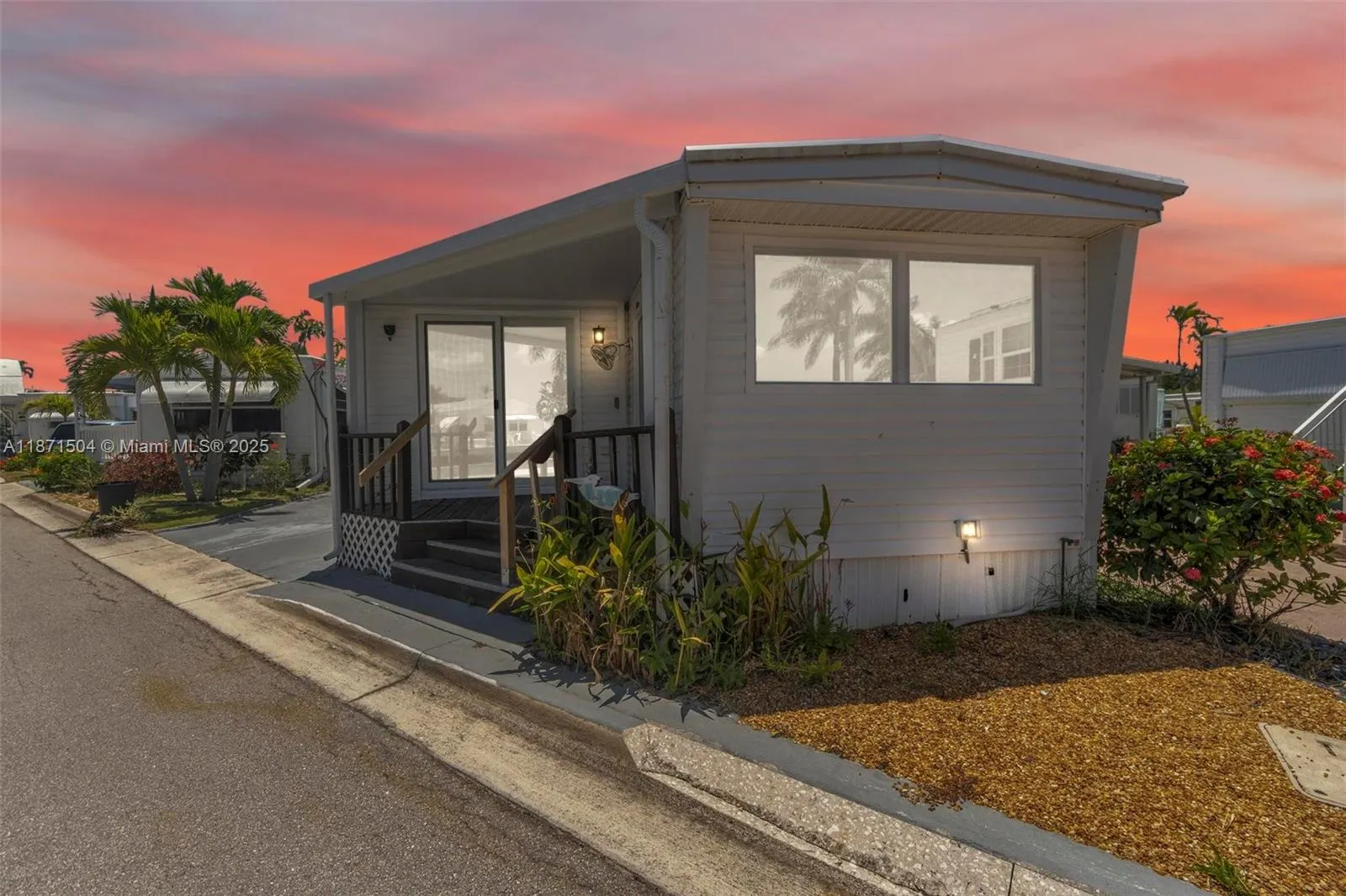 204 Flamingo Dr