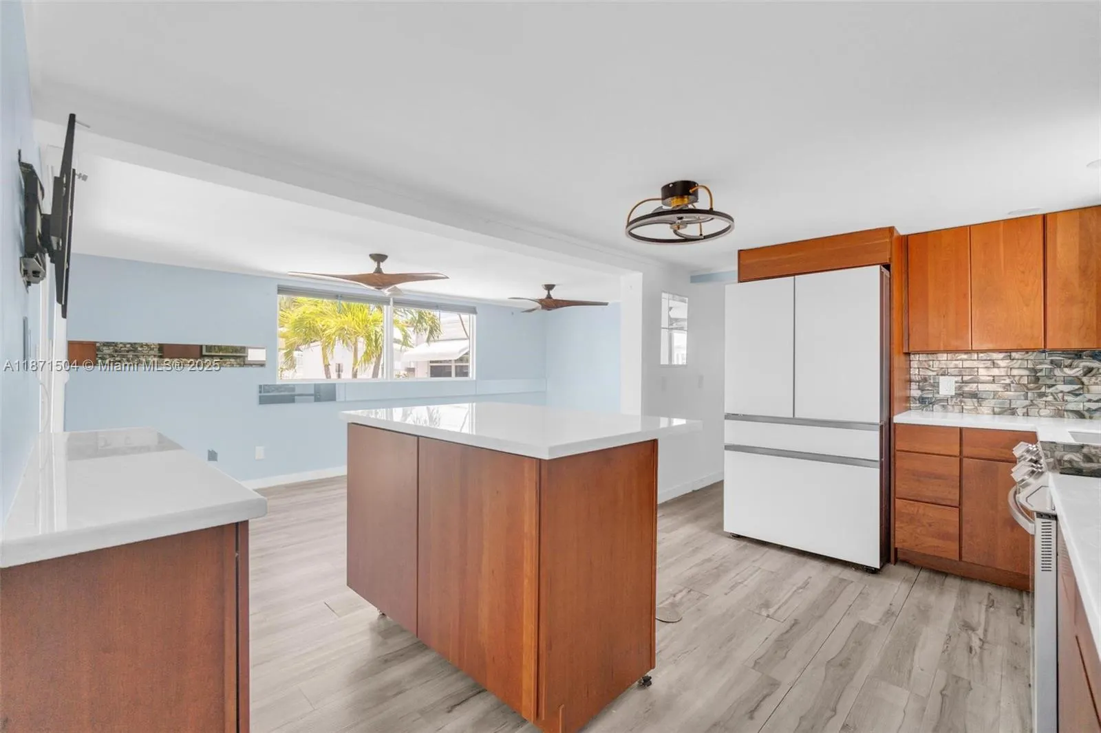 204 Flamingo Dr