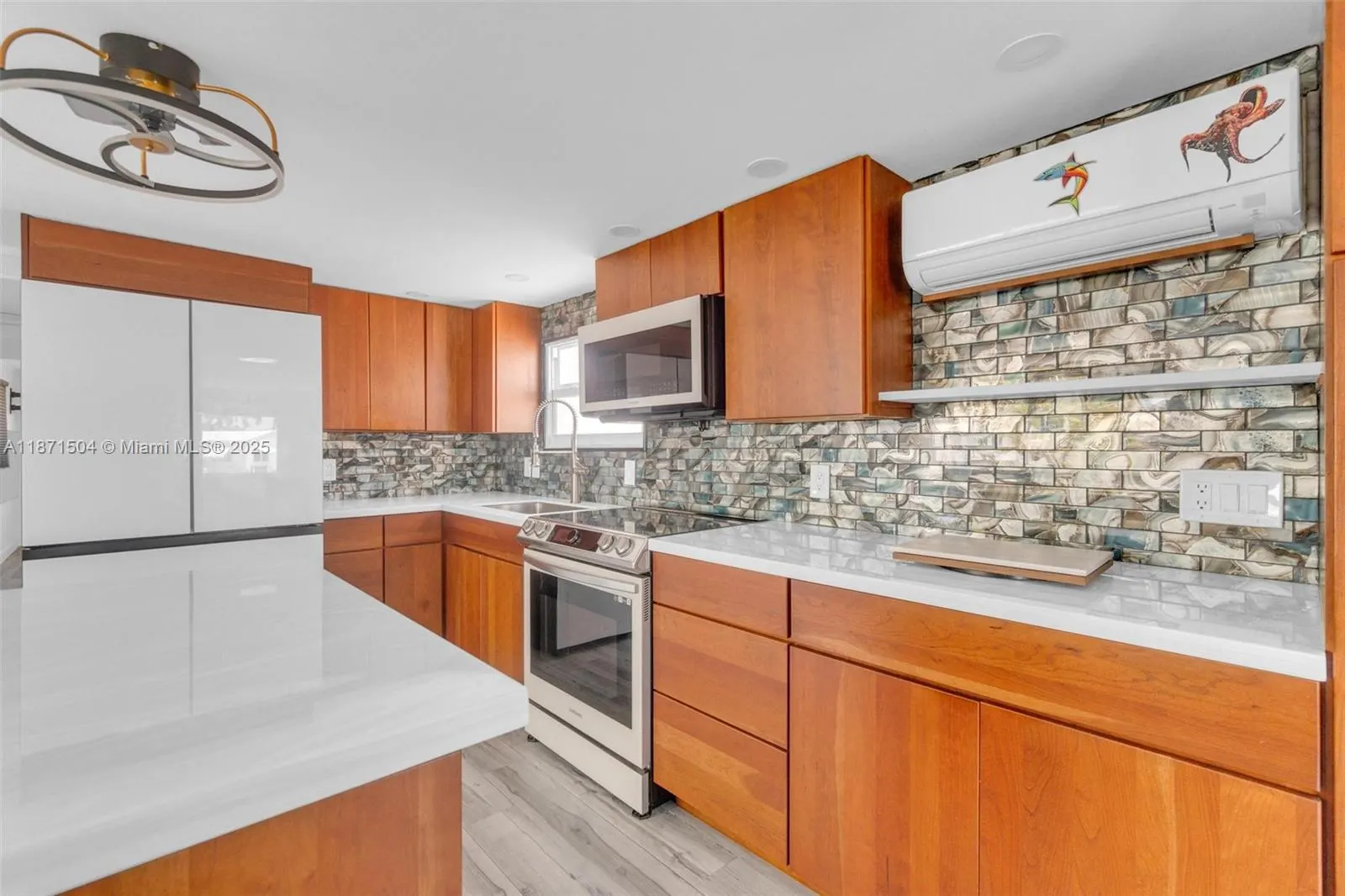 204 Flamingo Dr