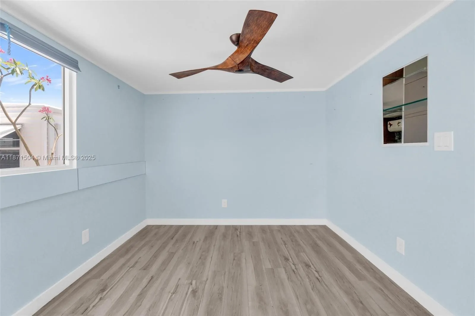 204 Flamingo Dr