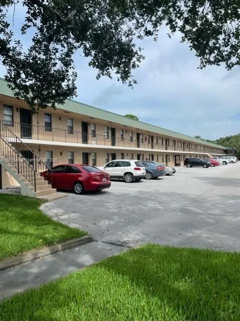 1021 SE Monterey Rd, #1-20