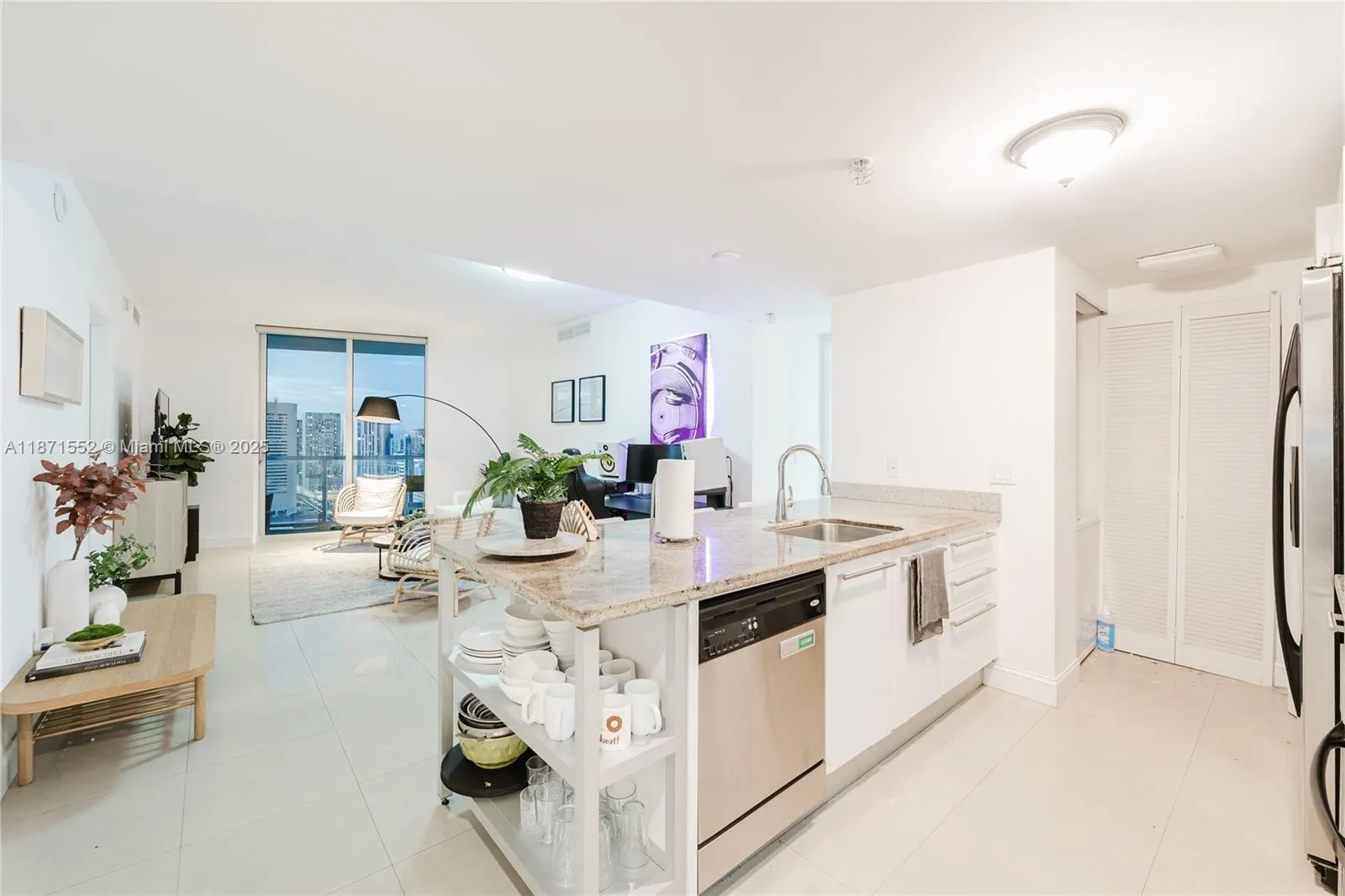 185 SW 7th St, #3609