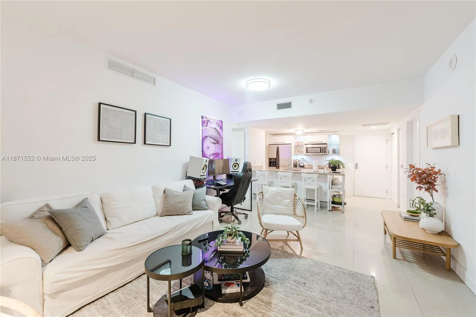 185 SW 7th St, #3609