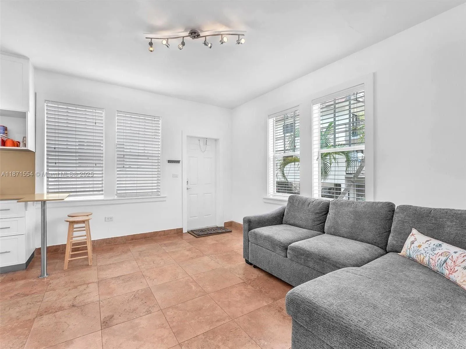 935 Meridian Ave, #3