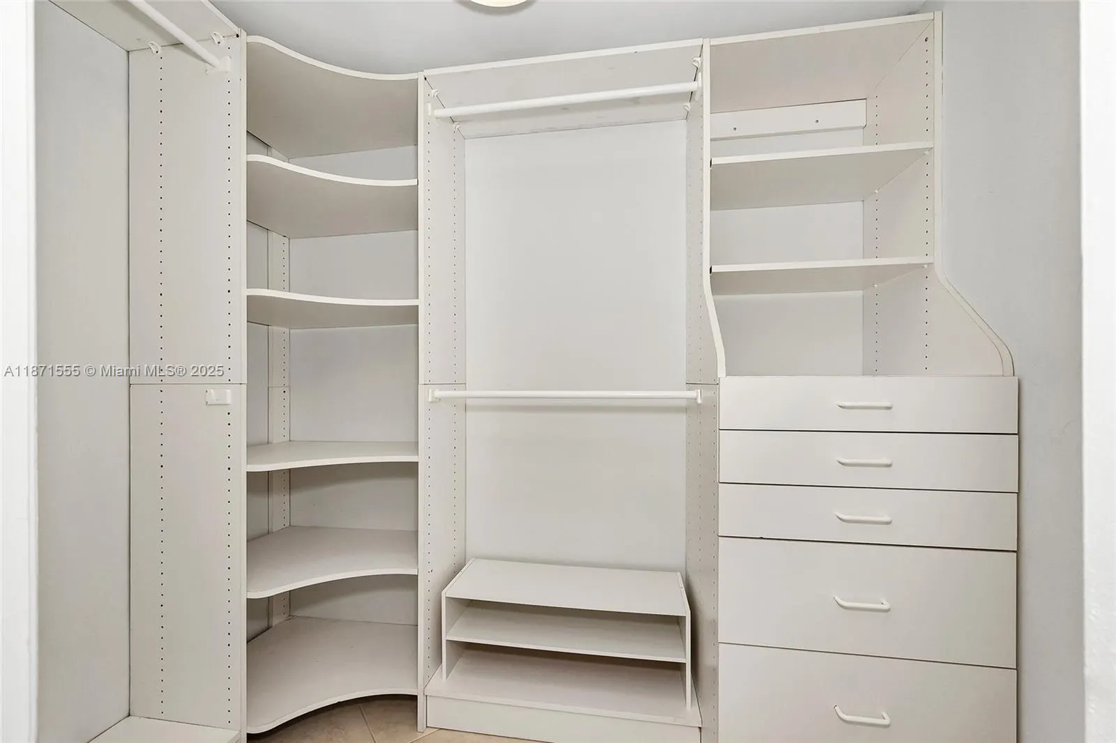 9559 Collins Ave, #S9-F