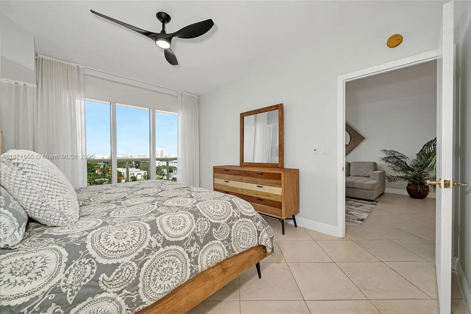 9559 Collins Ave, #S9-F