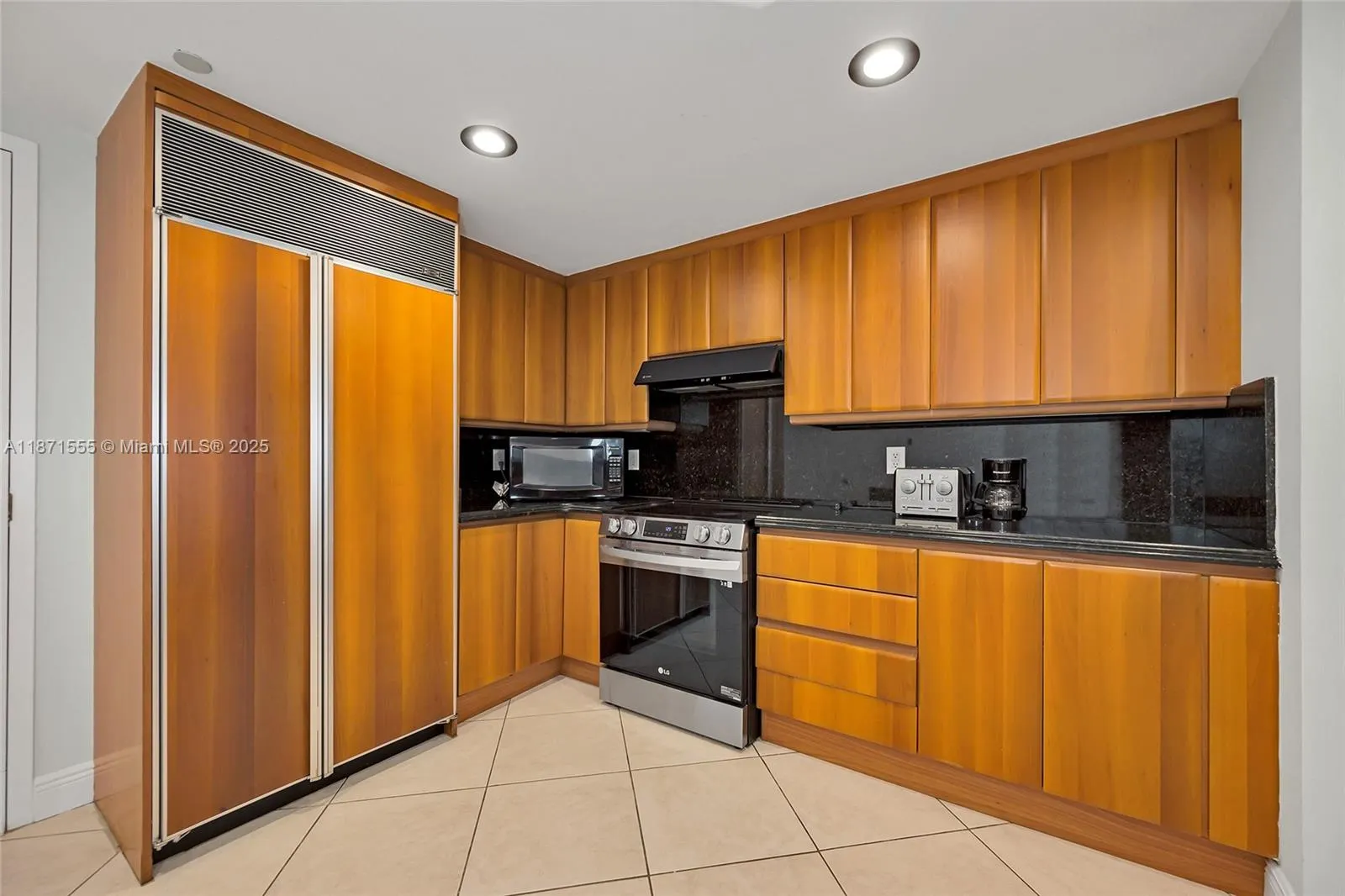 9559 Collins Ave, #S9-F