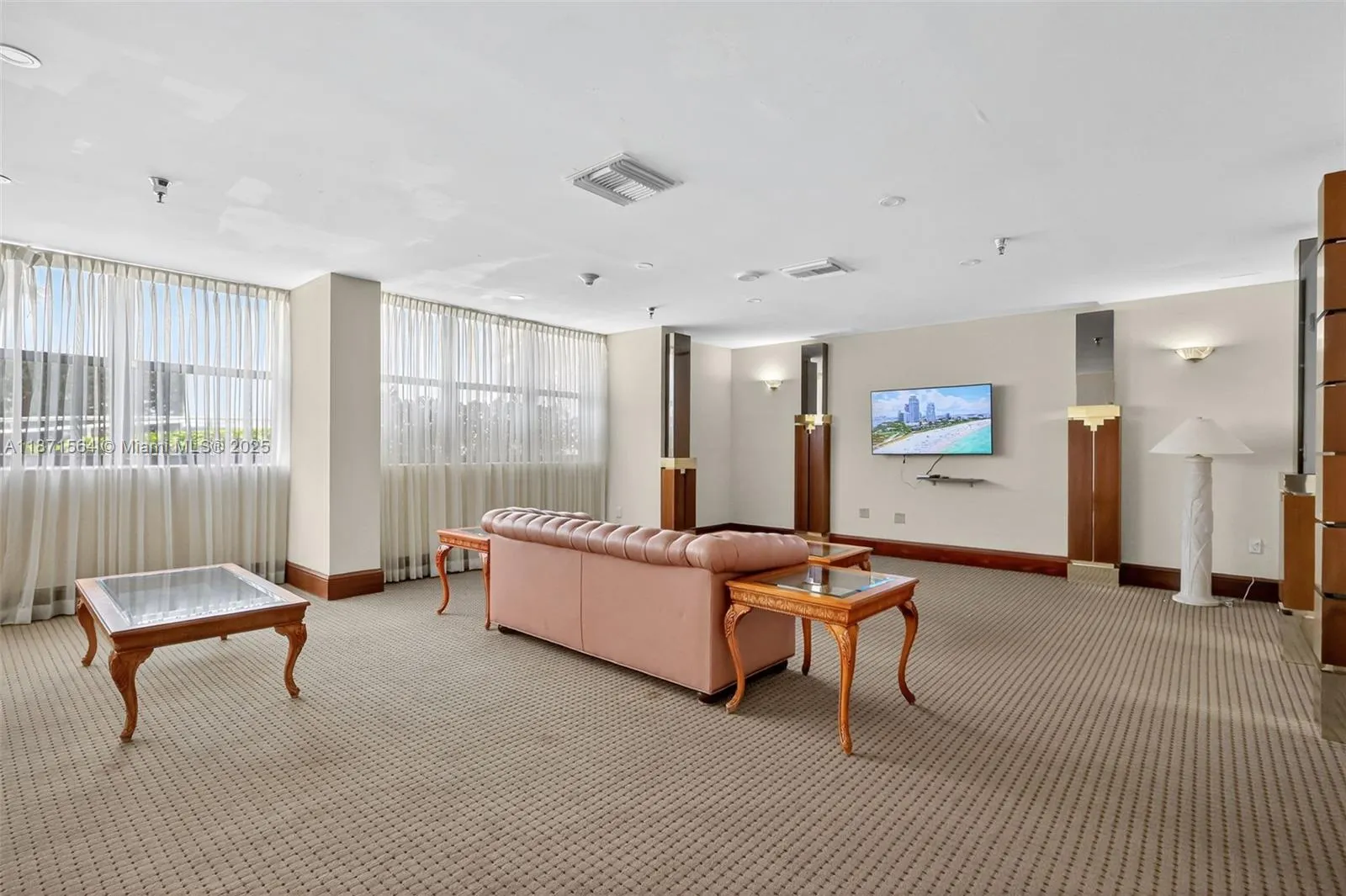 5757 Collins Ave, #801