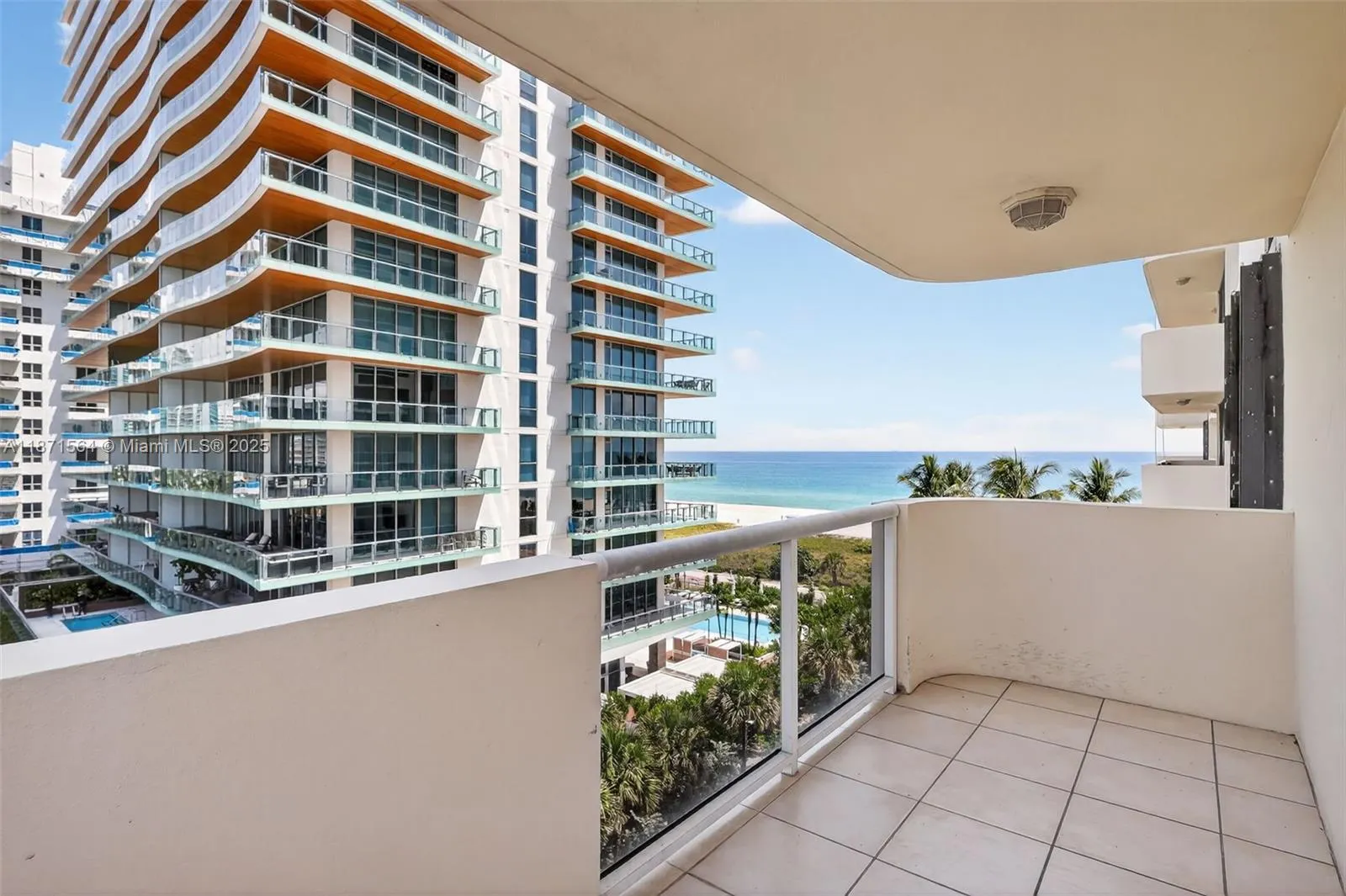5757 Collins Ave, #801