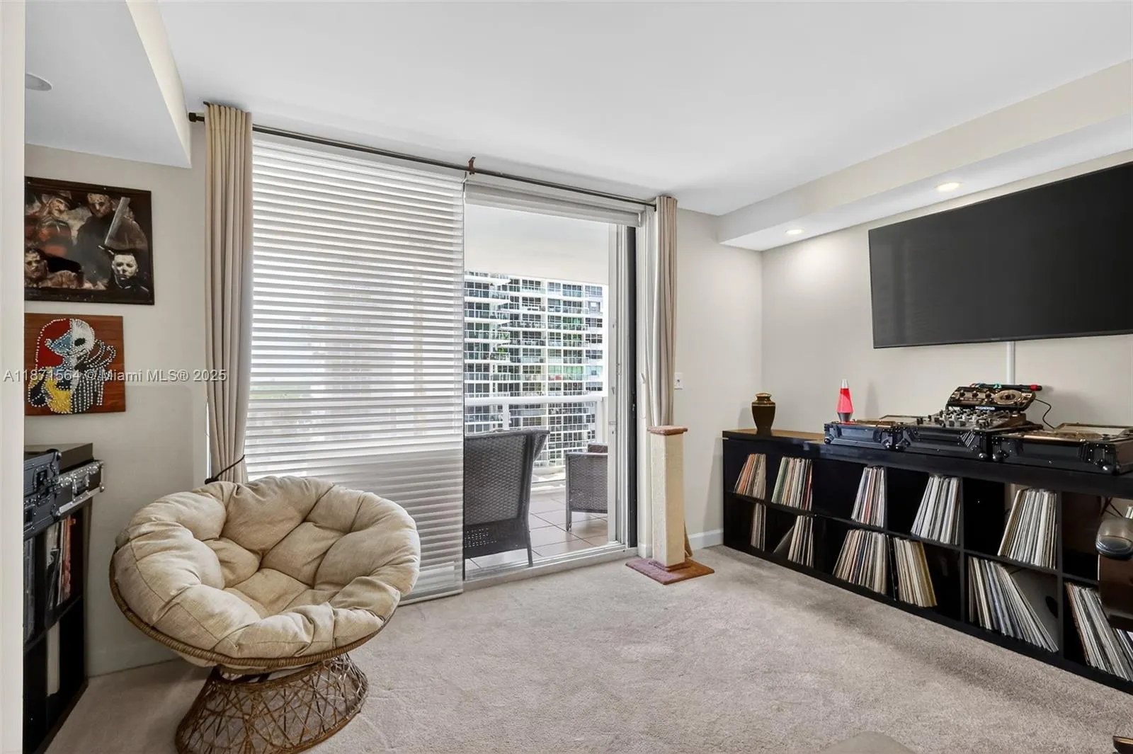 5757 Collins Ave, #801