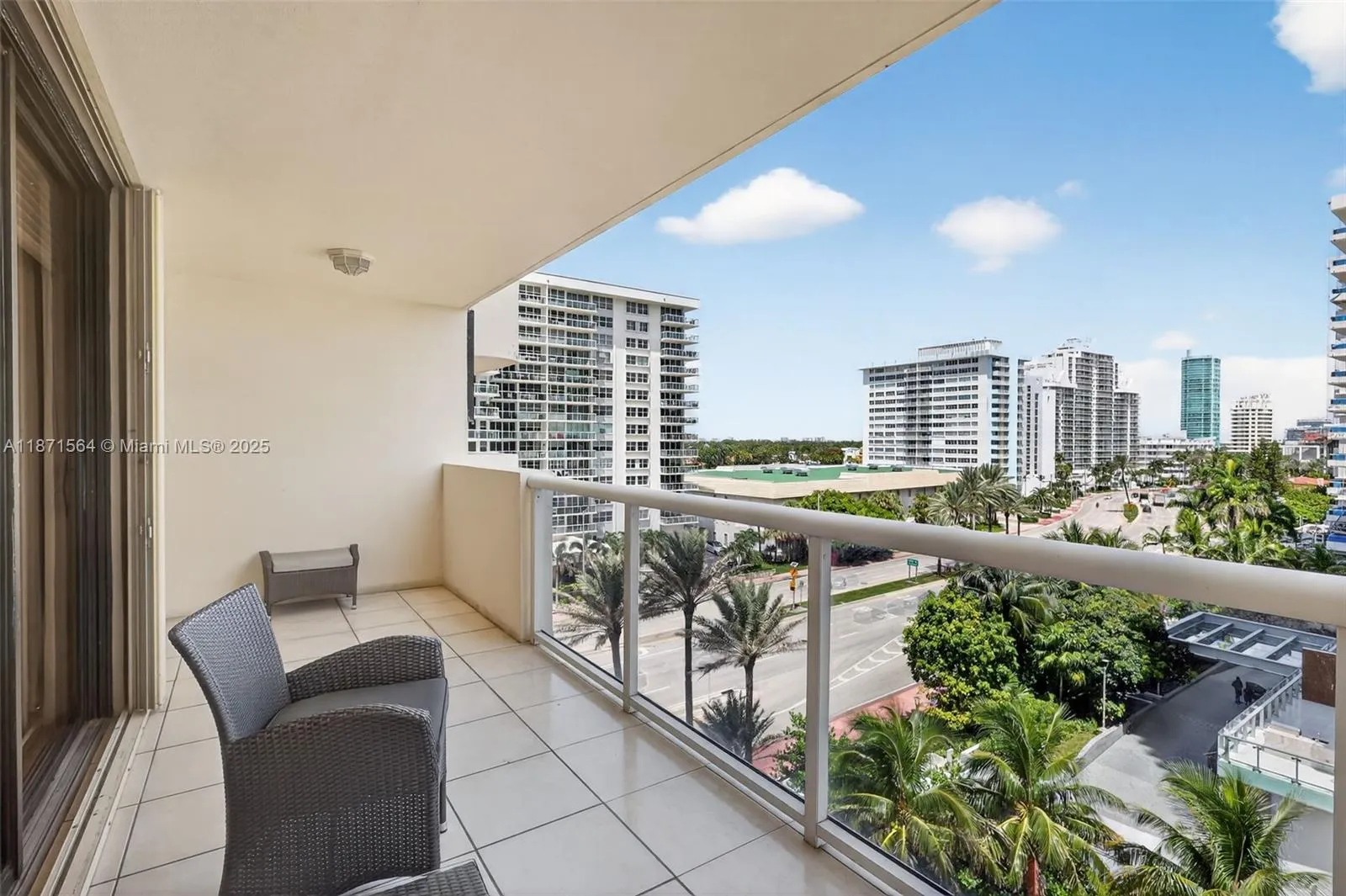 5757 Collins Ave, #801