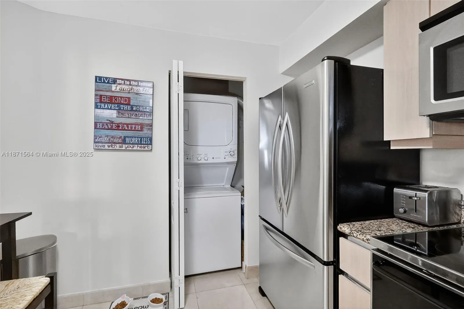 5757 Collins Ave, #801