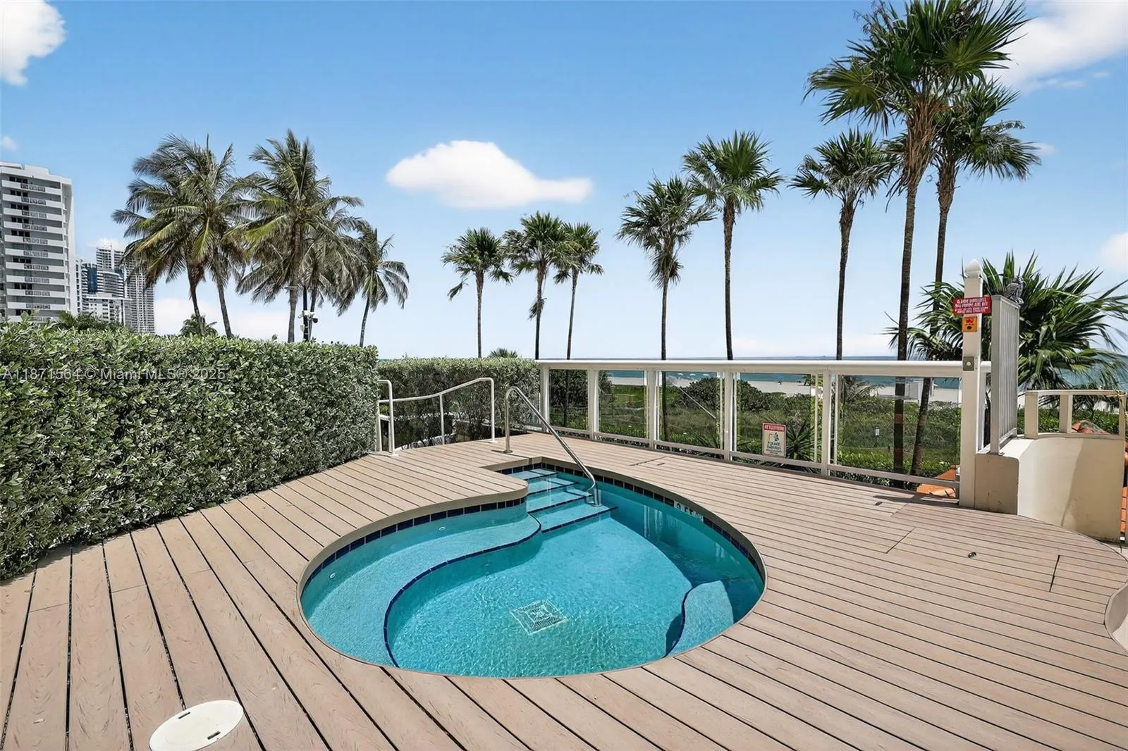 5757 Collins Ave, #801