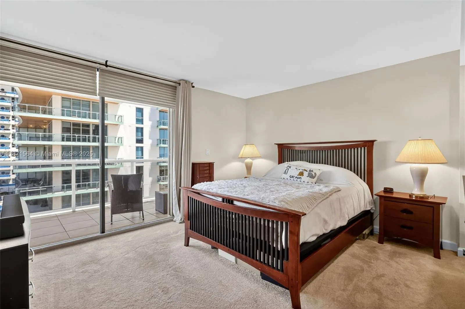 5757 Collins Ave, #801