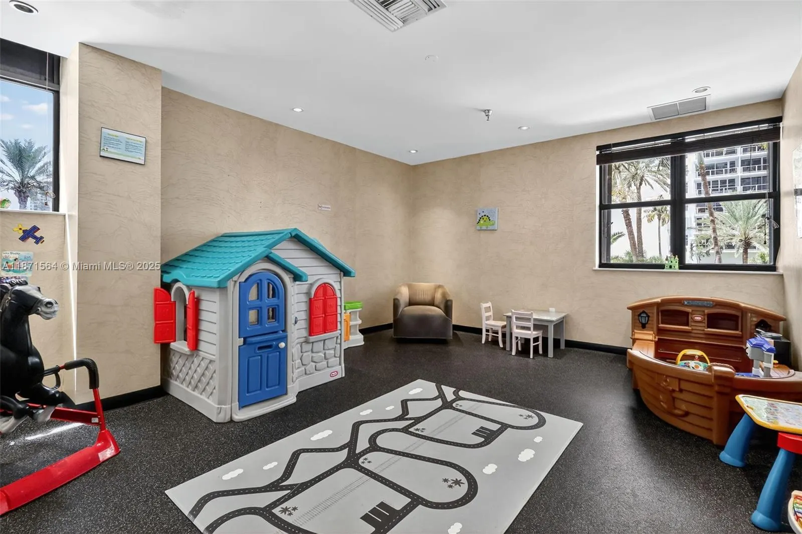 5757 Collins Ave, #801