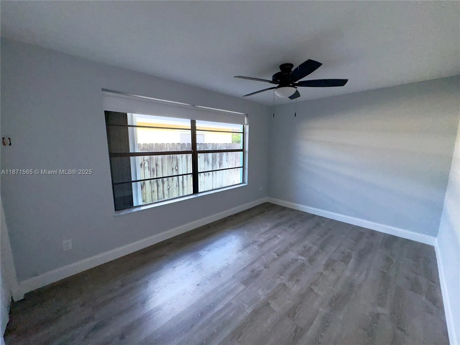 23 Snapper Ave, #23
