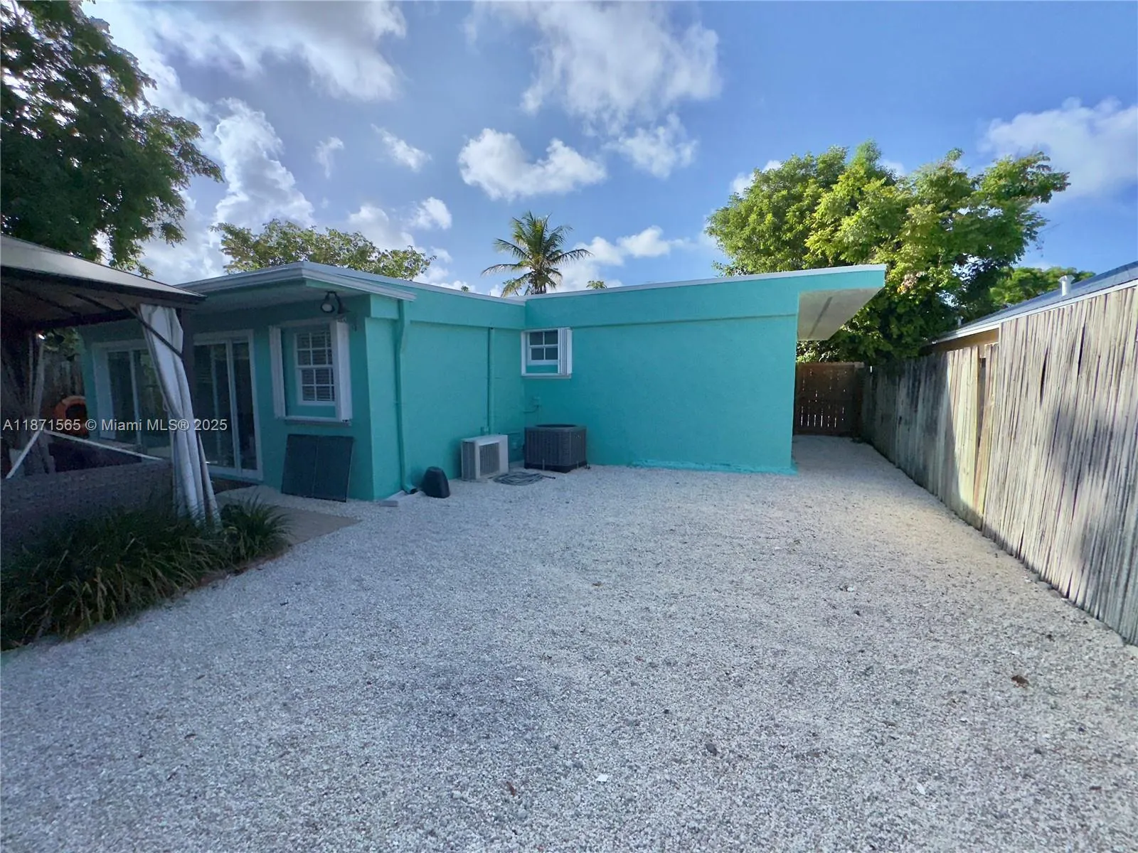 23 Snapper Ave, #23
