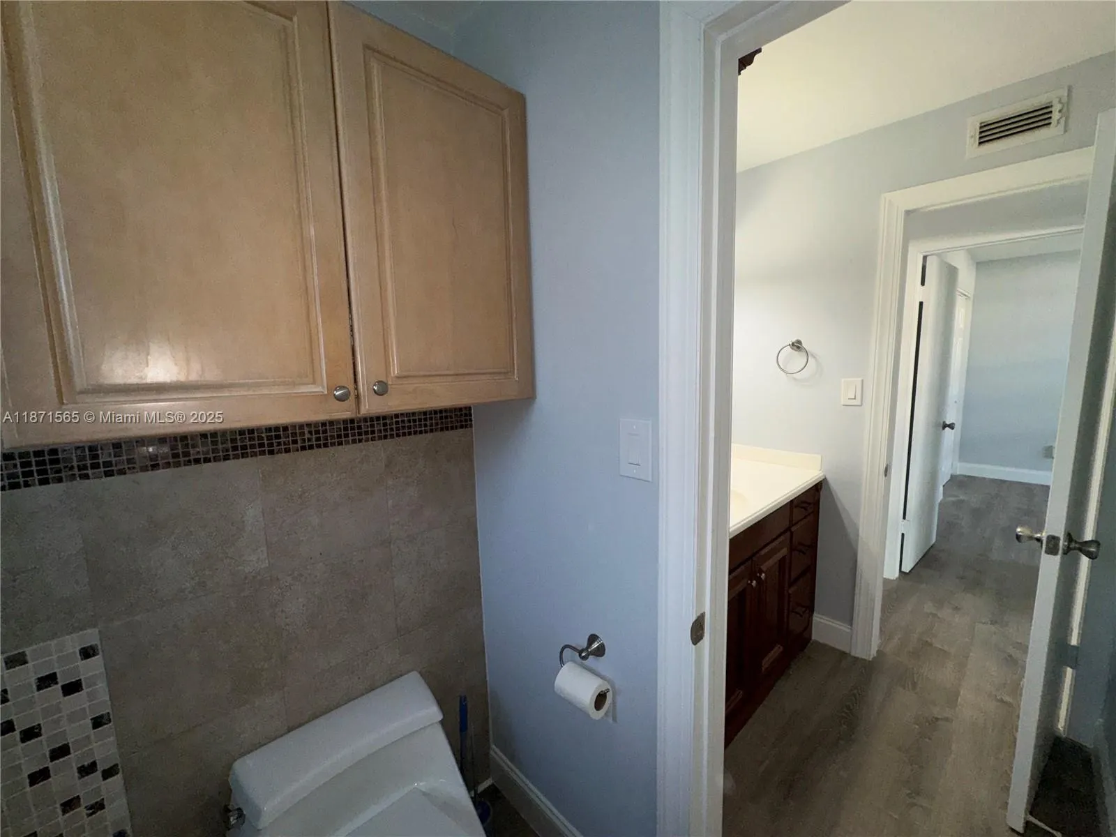 23 Snapper Ave, #23