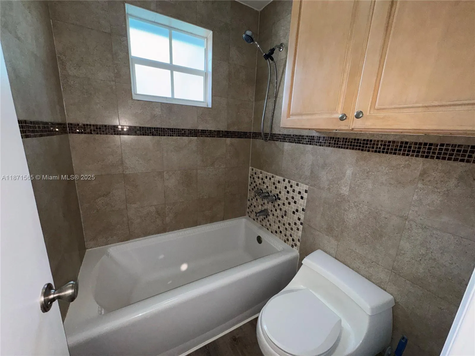 23 Snapper Ave, #23