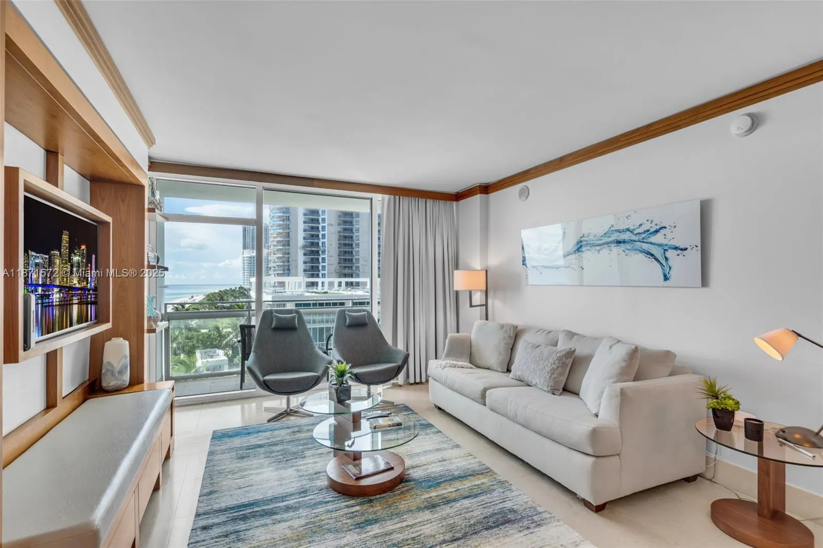 6801 Collins Ave, #706 (Door 720)