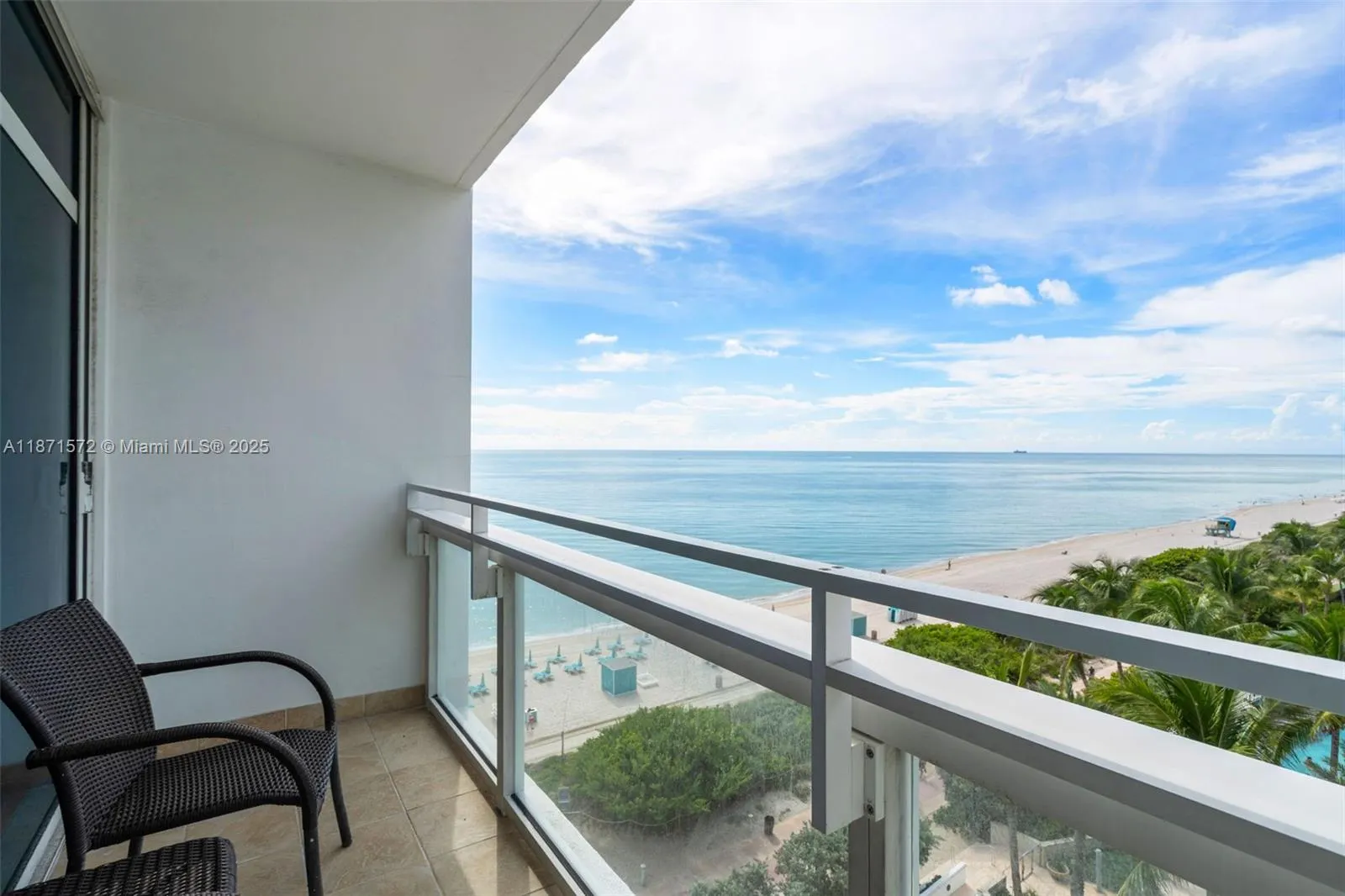 6801 Collins Ave, #706 (Door 720)