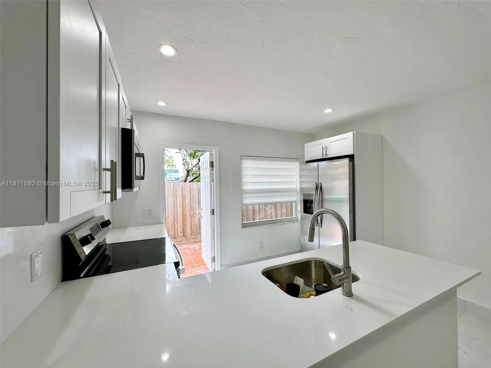 3461 NW 6th St, #3461