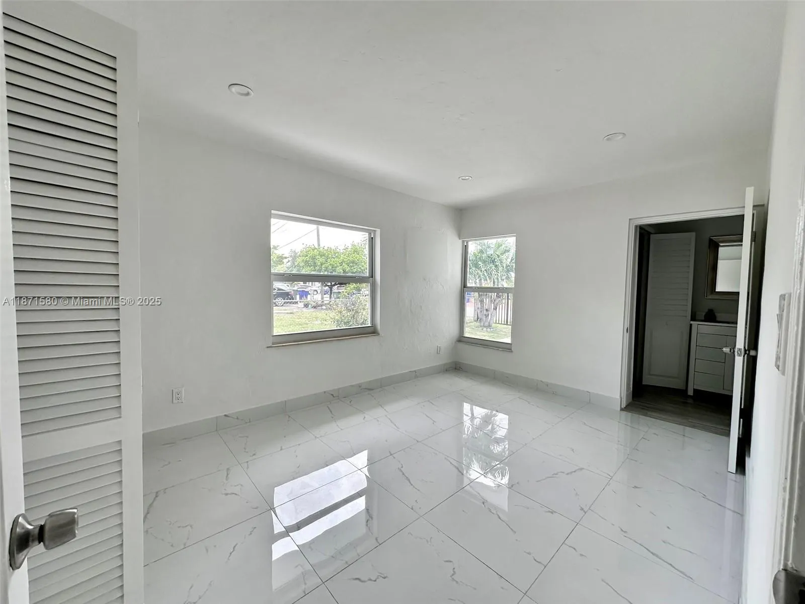 3461 NW 6th St, #3461