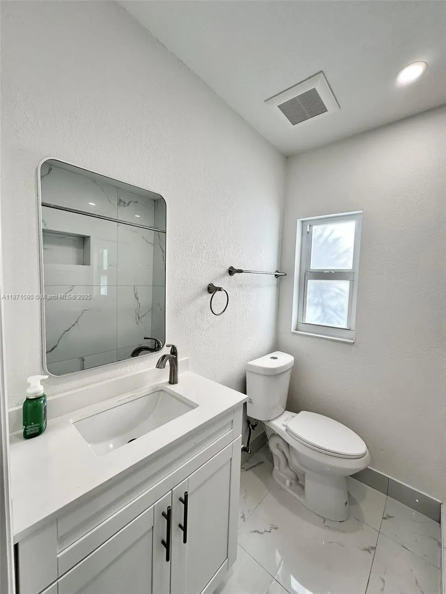 3461 NW 6th St, #3461