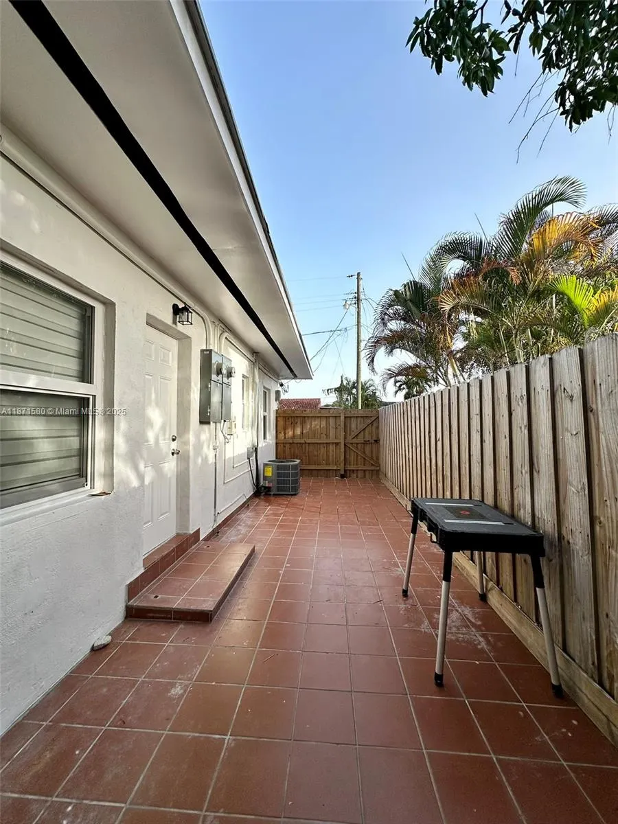 3461 NW 6th St, #3461