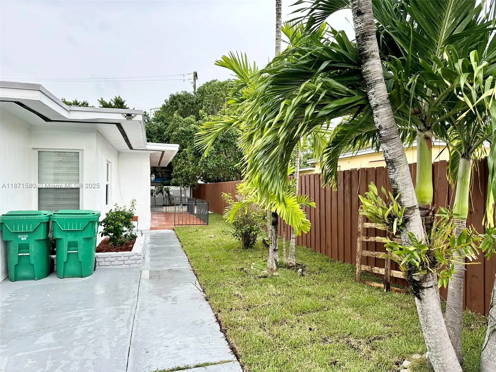 3461 NW 6th St, #3461