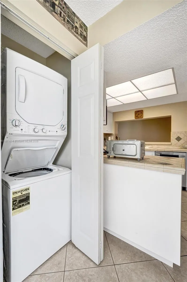 1900 Sabal Palm Dr, #201