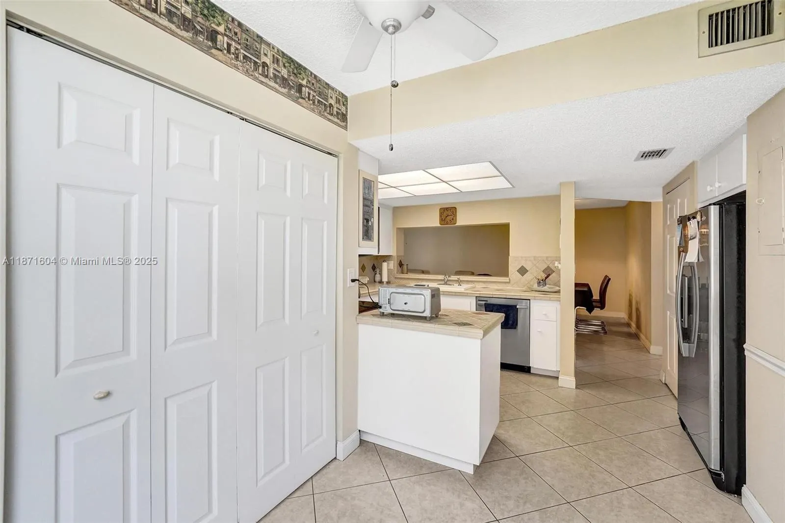 1900 Sabal Palm Dr, #201